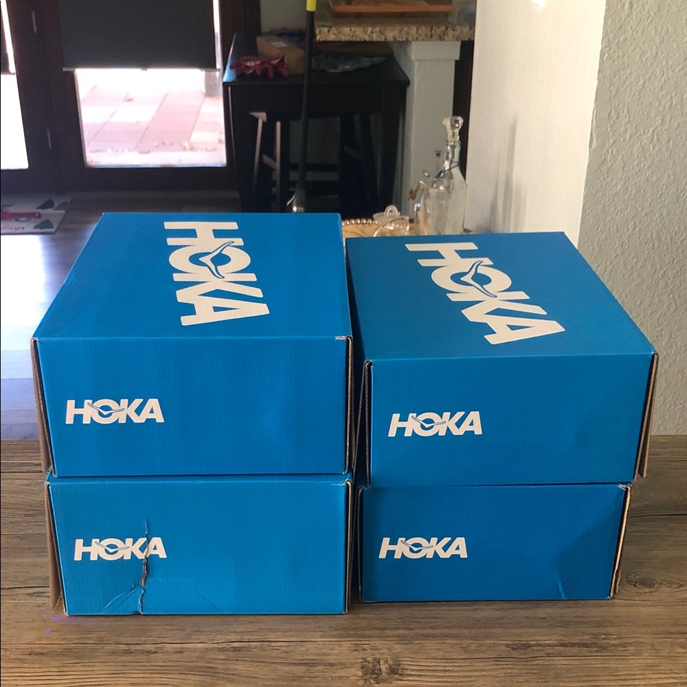 BUNDLE OF FOUR HOKA HINGED LID SHOE BOXES - Picture 10 of 16